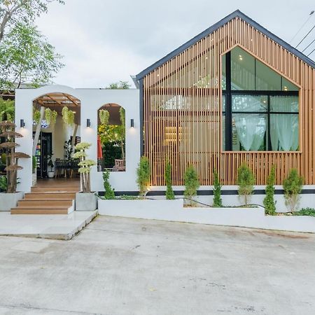 Ur The Private Huahin Hotel Bagian luar foto